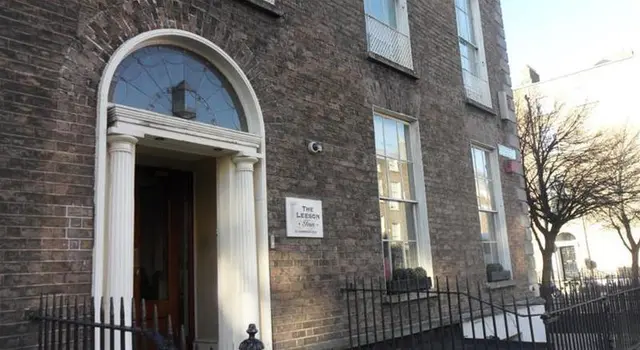 The Earl Hotel Leeson Street, Sonder