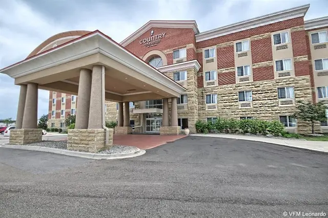 Country Inn & Suites by Radisson, Dearborn, MI