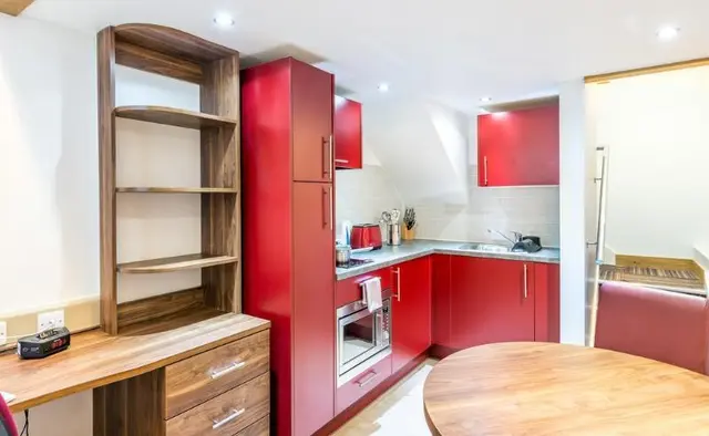 Richmond Place Apts - NOW KM Apartments - 993949