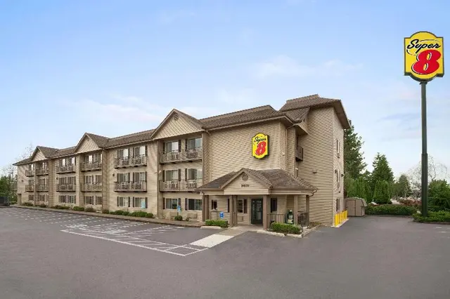 Super 8 by Wyndham Springfield/Eugene