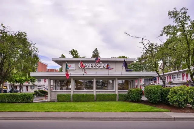 Campus Inn And Suites