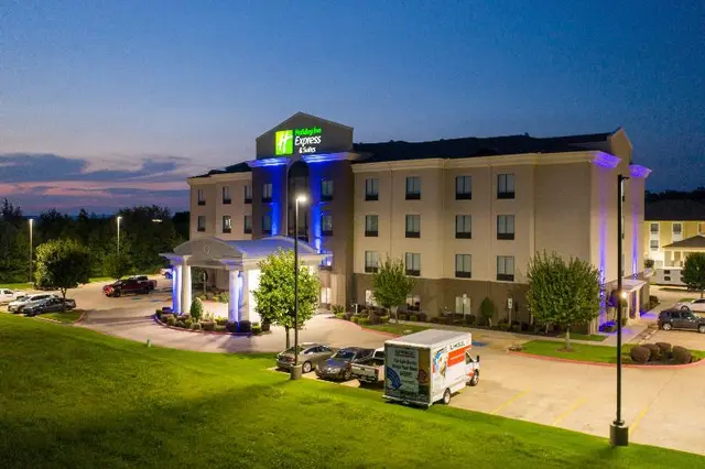 Holiday Inn Express Suites Van Buren-Ft Smith Area