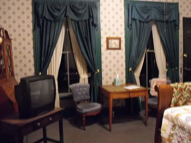 Empire House Hotel