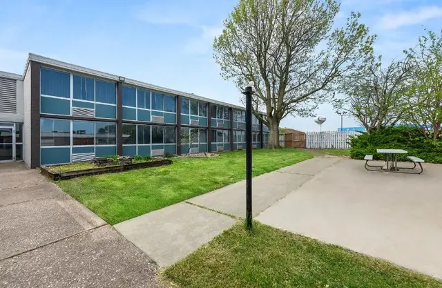 Suburban Studios Fairborn - Dayton