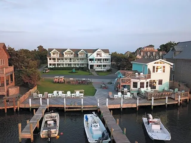 Ocracoke Harbor Inn
