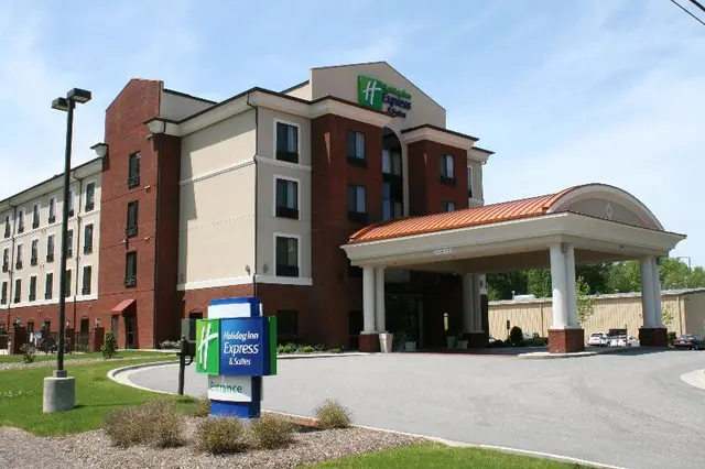 Holiday Inn Express & Suites Rockingham By IHG