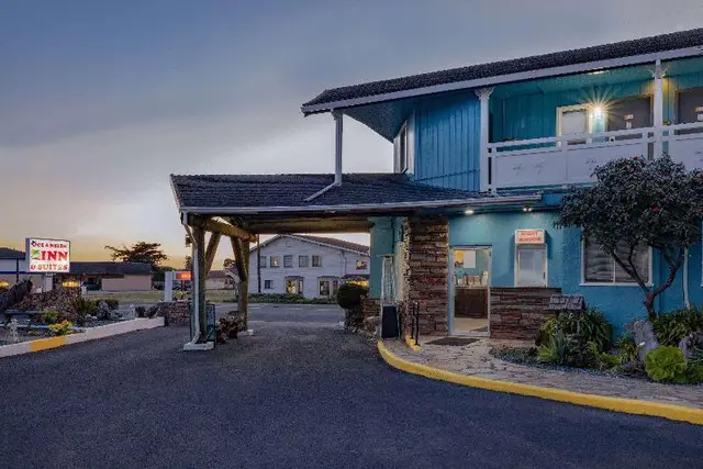 Oceanside Inn & Suites a Days Inn by Wyndham