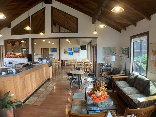 Harbor Lite Lodge