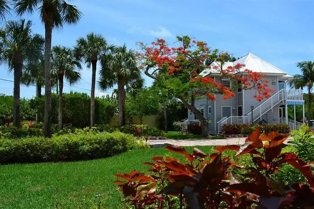 Shalimar Cottages and Motel