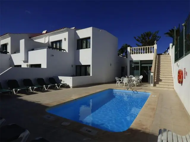Erika Apartments