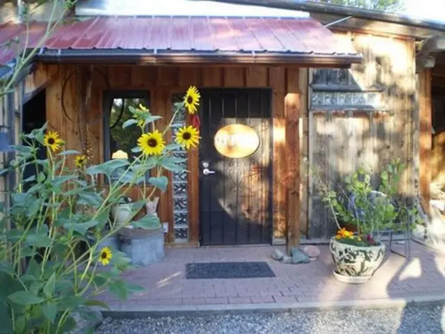 Silver River Adobe Inn