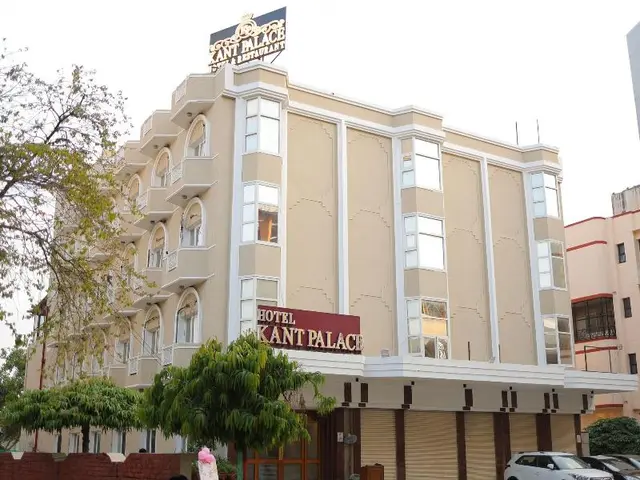 Oyo 16545 Hotel Kant
