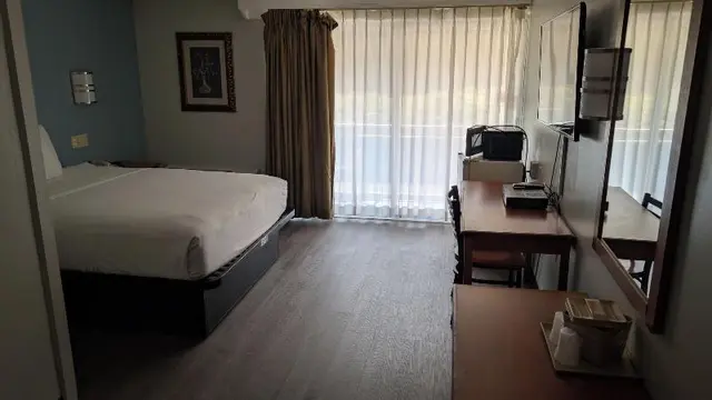 Crystal Inn