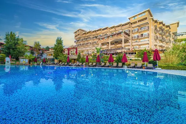 Justiniano Deluxe Resort Hotel