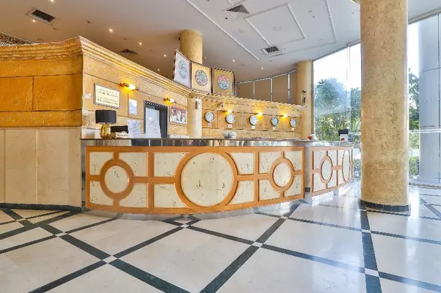 Crown Palace Hotel