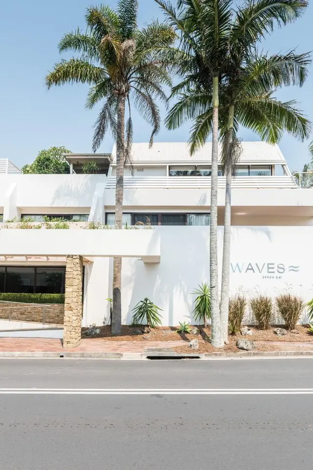 Waves Hotel Byron Bay