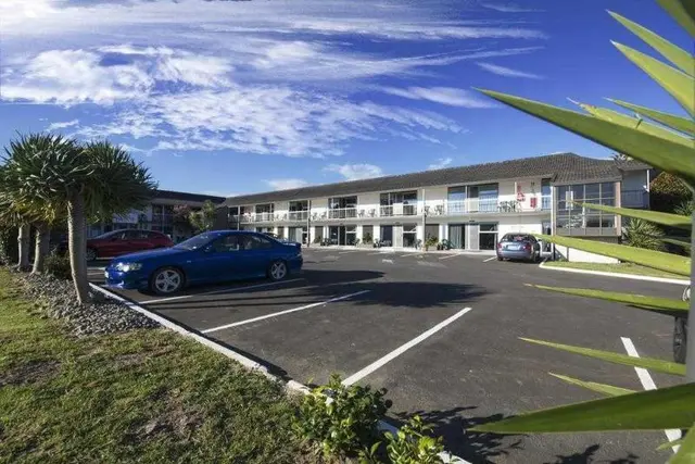 Ellerslie Palms