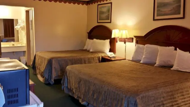 Heritage Inn