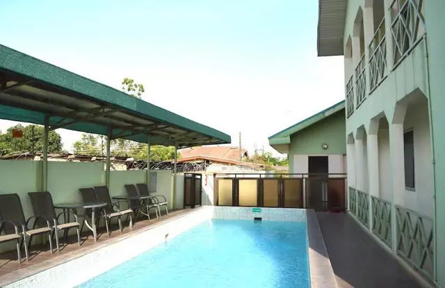Monarch Hotel