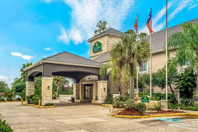 La Quinta Inn AND Suites Kingwood