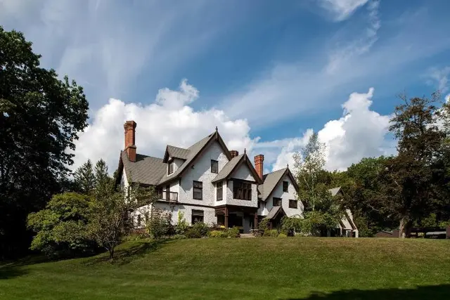 Manor House Bed & Breakfast
