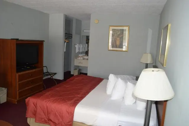 Red Carpet Inn & Suites