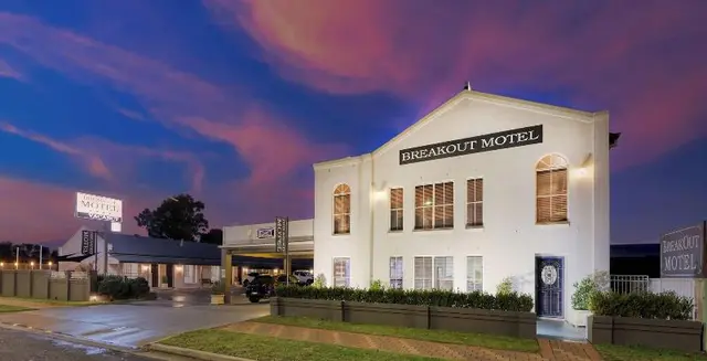 Breakout Motor Inn