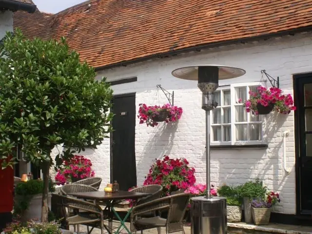 The Saracens Head - Inn