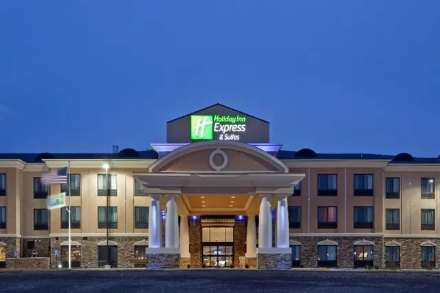 Holiday Inn Express Hotel & Suites Hays