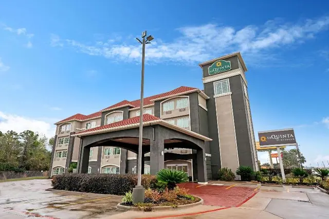 La Quinta Inn & Suites by Wyndham Houston-Magnolia