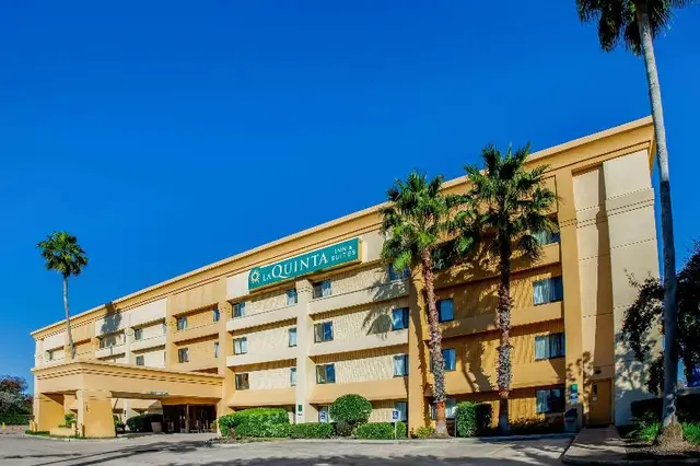 La Quinta Inn & Suites Houston Baytown East