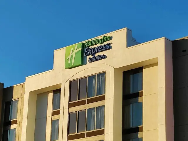 Holiday Inn Express Hotel & Suites Dallas Ft. Wort