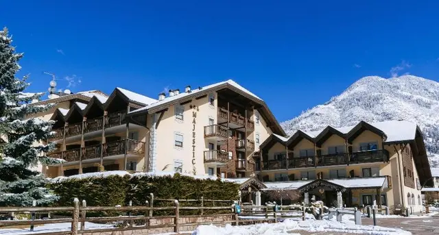 Aparthotel Majestic