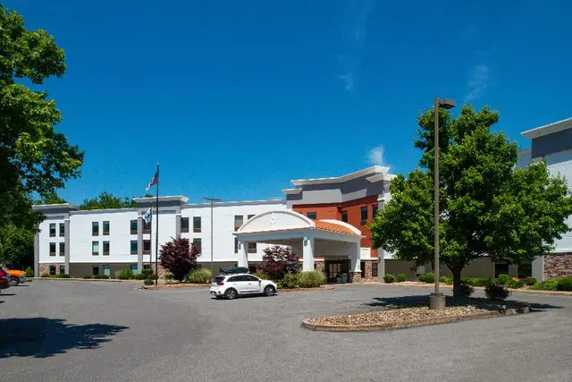 Holiday Inn Express Lewisburg/New Columbia