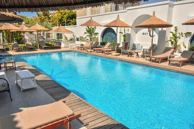 Bay C Hotel