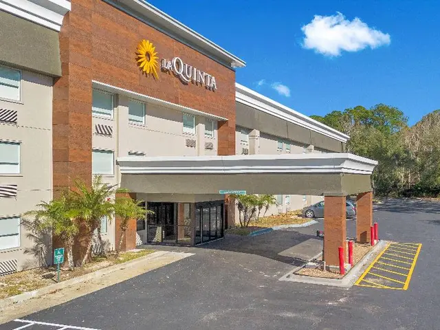 La Quinta Inn & Suites Jacksonville Mandarin