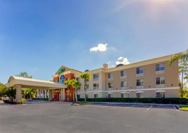 Holiday Inn Express Suites Jacksonville South I295