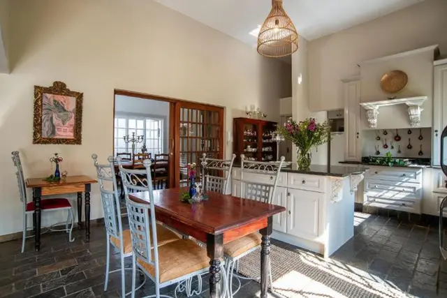 5th Avenue Gooseberry Guest House