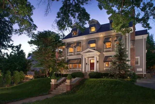 Southmoreland on the Plaza Bed & Breakfast