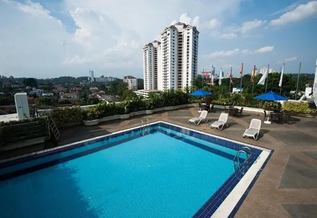 Crystal Crown Hotel, PJ