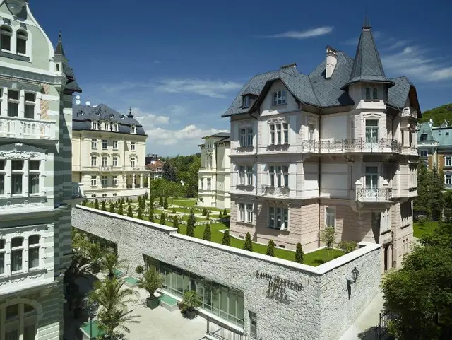 Savoy Westend Hotel 5*