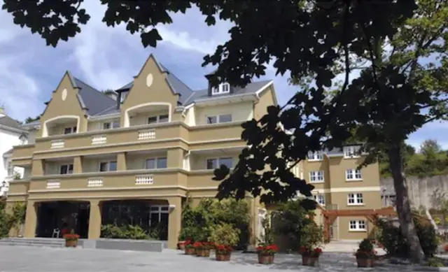 Earls Court House