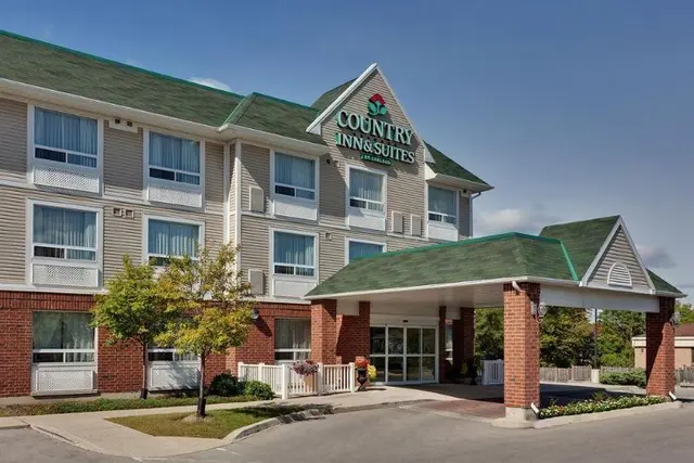 Country Inn & Suites by Radisson London South