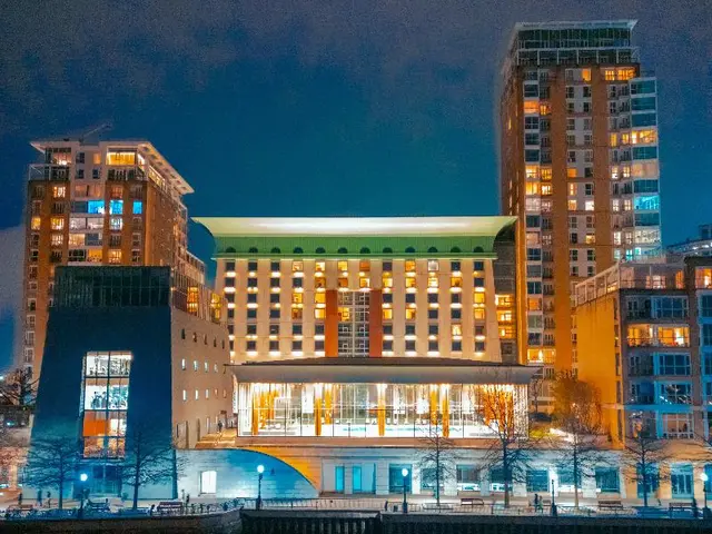 Canary Riverside Plaza London, Vignette Collection