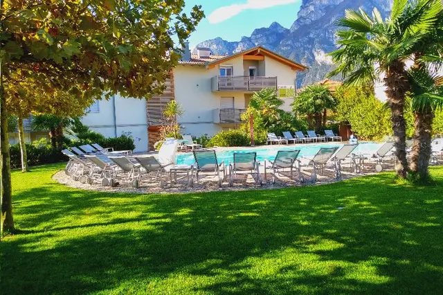 4 Limoni Apartment Resort
