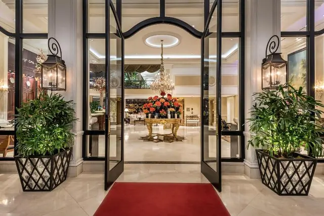 Beverly Hills Plaza
