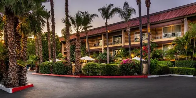 Hotel Pepper Tree Boutique Kitchen Studios