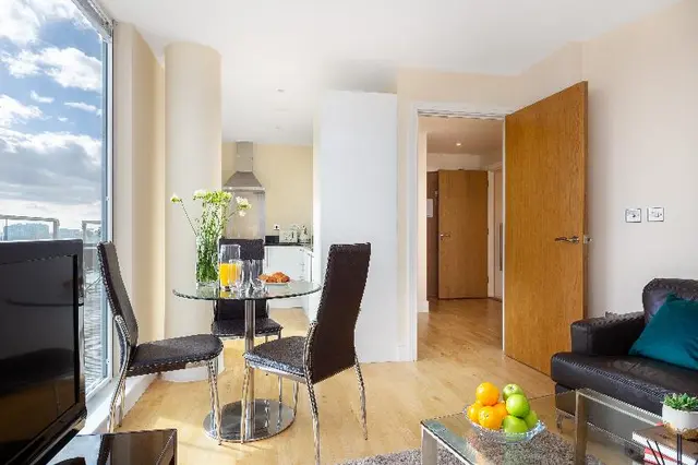 Sublime Lanterns Court One-Bedroom Apartments