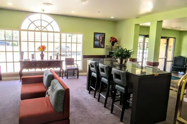 Guesthouse Inn Hotel & Extended Stay