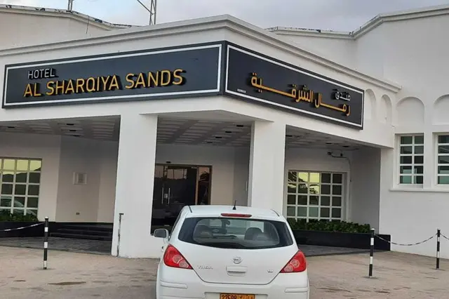 OYO 142 Al Sharqiya Sands Hotel